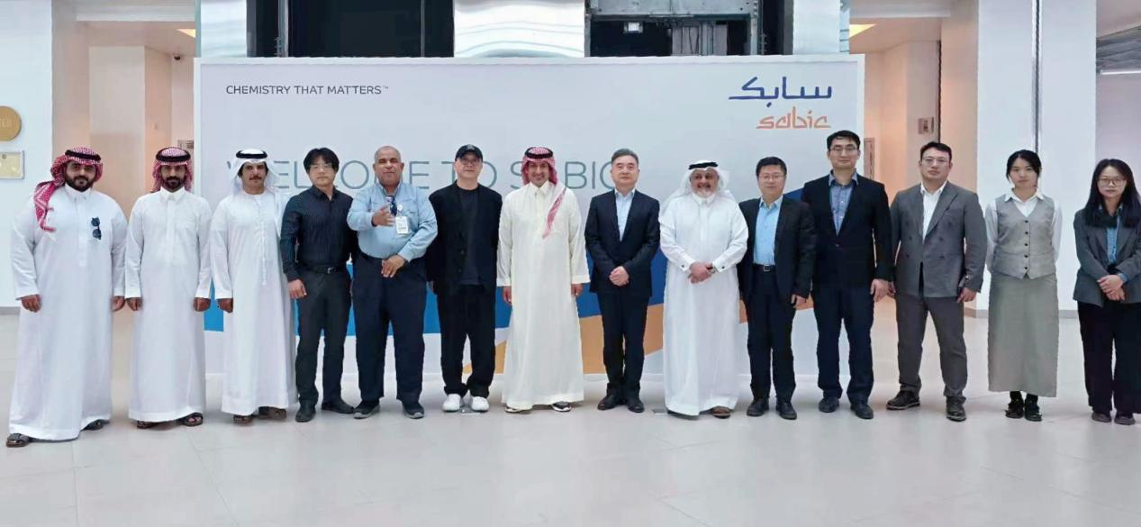 gowin中东代表与沙特基础工业公司SABIC代表团合影.png