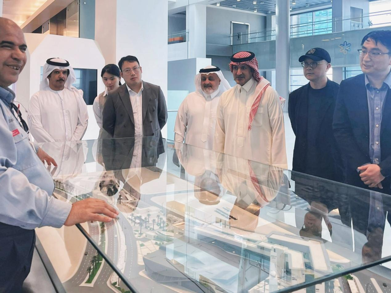 gowin中东代表一行参观SABIC Home of Innovation2.png